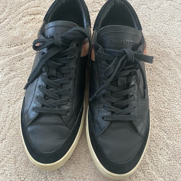 Burberry Runners - Picture 2 of 4